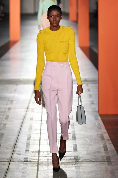 Look 24